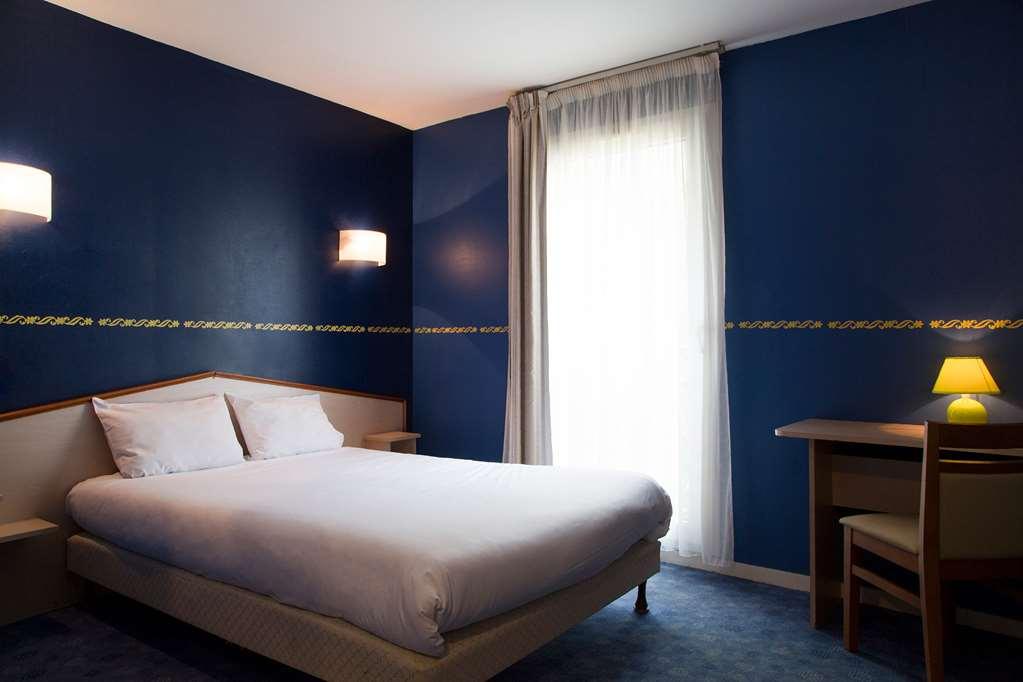 Brit Hotel Le Lion D'Or Σινόν Δωμάτιο φωτογραφία