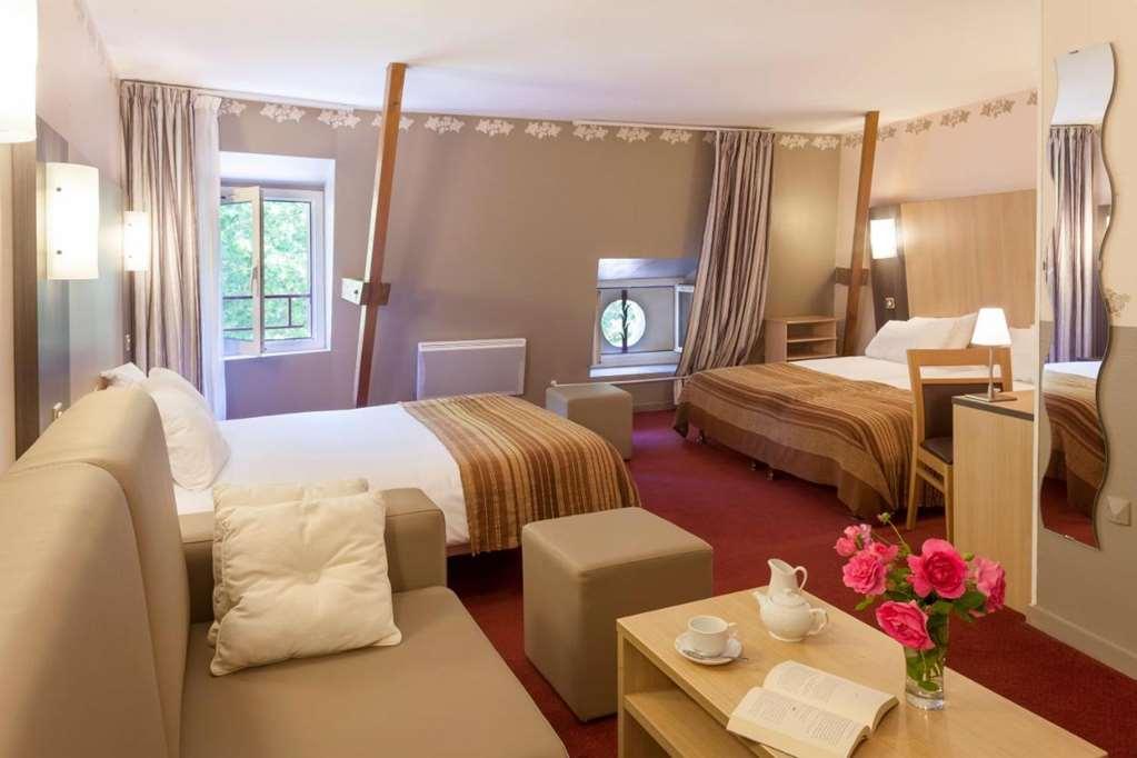 Brit Hotel Le Lion D'Or Σινόν Δωμάτιο φωτογραφία